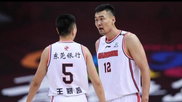 63岁的前助教鲁特沙恩已经离队。